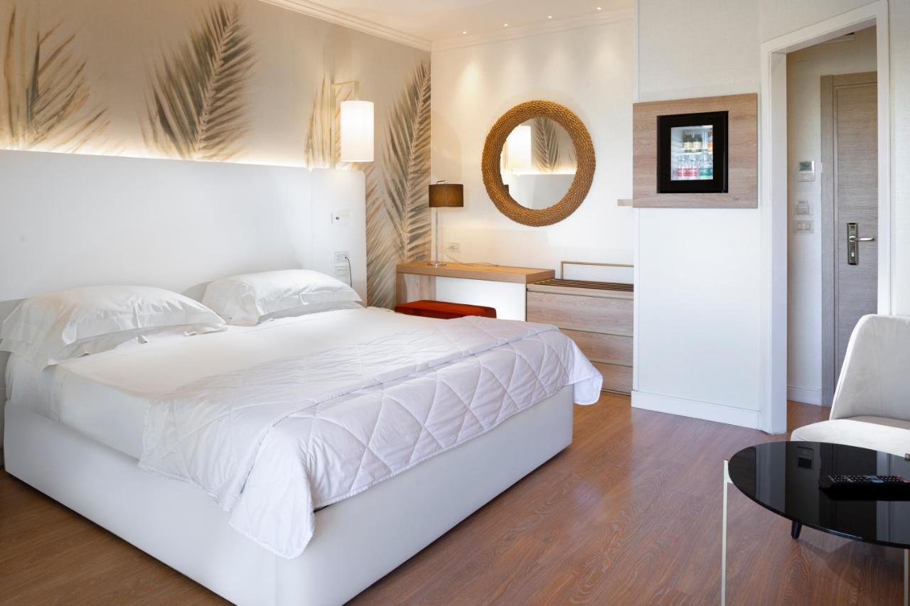 Hotel Corallo Riccione Esterno foto