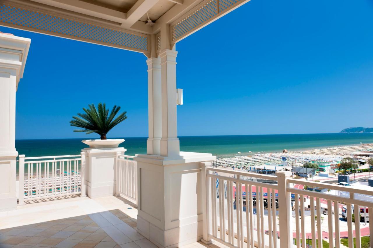 Hotel Corallo Riccione Esterno foto